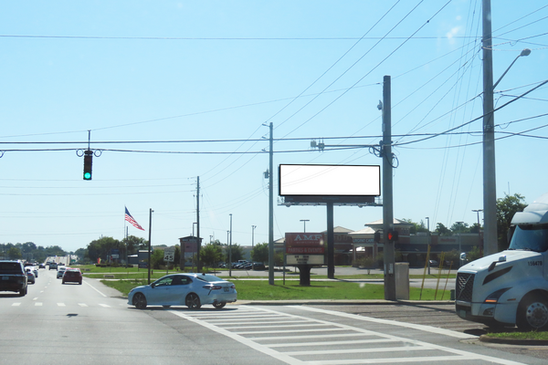 17th St SS 0.3mi E/O SR 200 F/W - 1