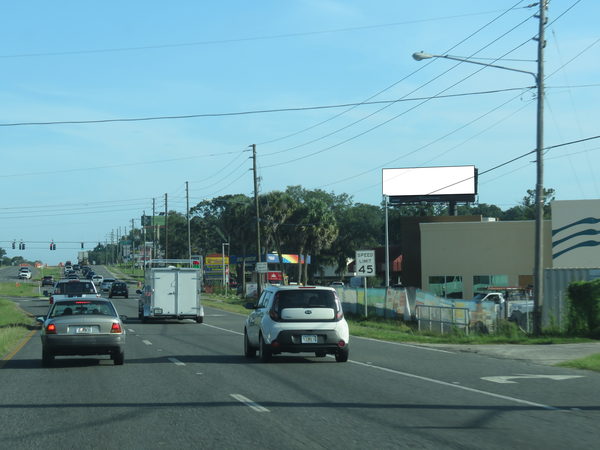 US 441/301/27 ES 0.9mi S/O SE 95th St F/S - 1
