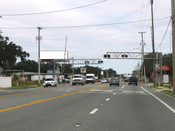 US 301 WS 0.8mi N/O SR 44 F/S - 1