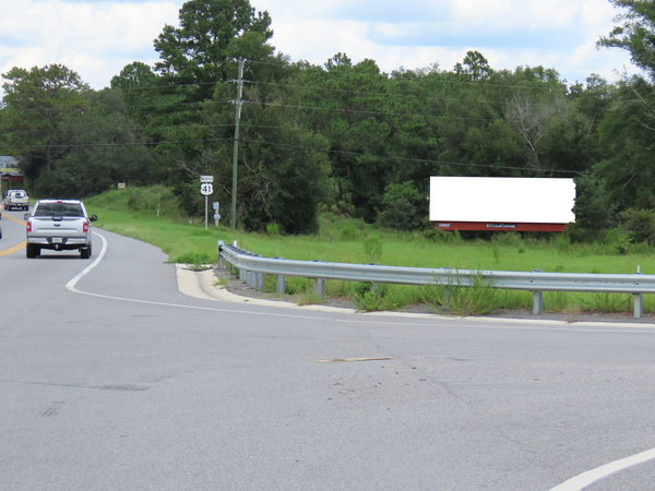 US 41 ES 1.2mi S/O CO 488 F/S - 1