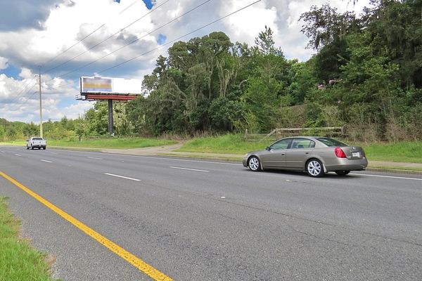 SR 200 College Rd SS 0.9mi E/O SW 80 Av F/SW - 1