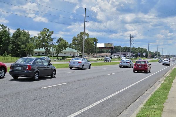 SR 200 College Rd SS 1.5mi W/O 80TH Ave. F/NE - 2