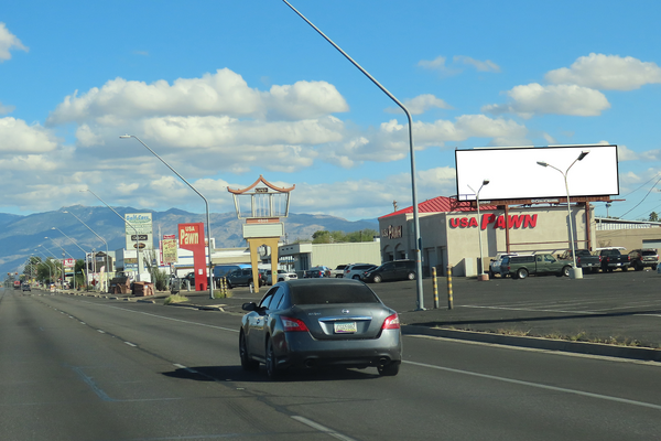 22nd St SS 483ft E/O Mountain View F/W - 2