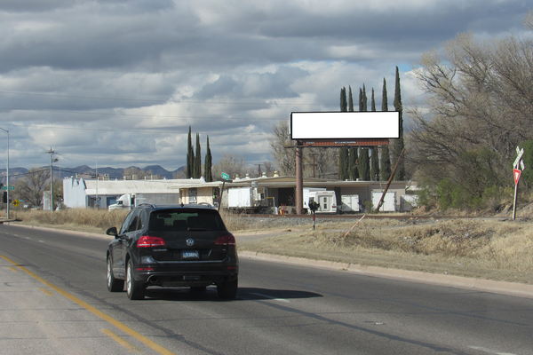 US 89 ES 0.4mi N/O Bafferts F/S - 2