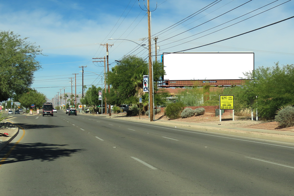 Tucson Blvd ES 60ft S/O Medina F/S - 2