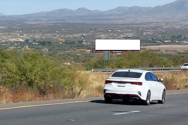 I-10 NS 0.2mi E/O Hwy 80 mm 304.15 F/W - 1