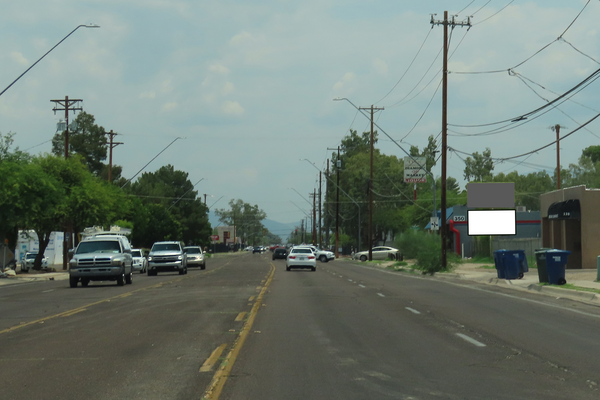 Prince Rd SS 0.28mi W/O 1st Av F/W - 4