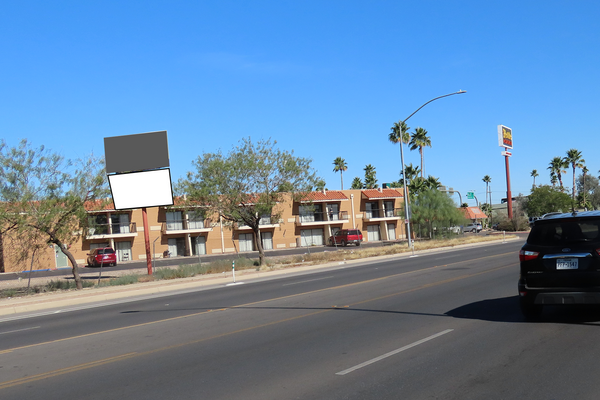 22nd St NS 500ft W/O I-10 F/W - 2