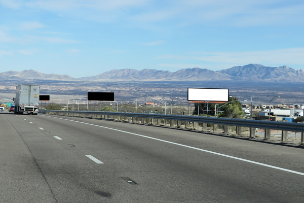 I-10 SS 0.4mi E/O SH 90 mm 302.44 F/W - 2