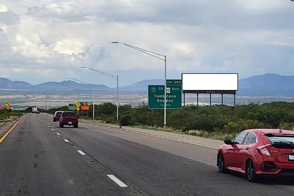 I-10 SS 0.93mi E/O SH 90 mm 302.93 F/W - 2