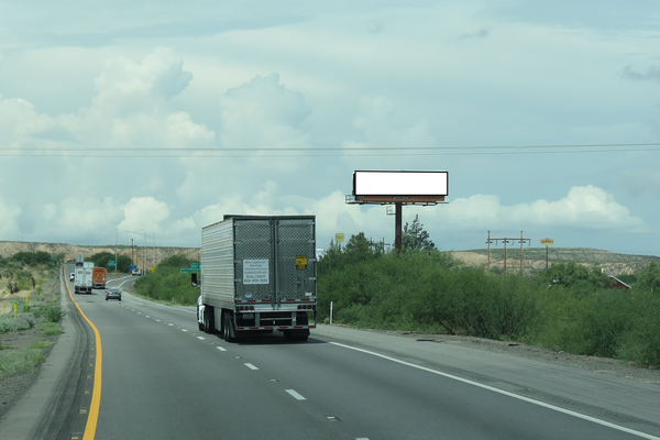 I-10 NS 1.3mi E/O Ocotillo mm 305.30 F/E - 2