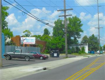 1547 JOYCE WS 300FT S/O SEVENTEENTH F/S-1