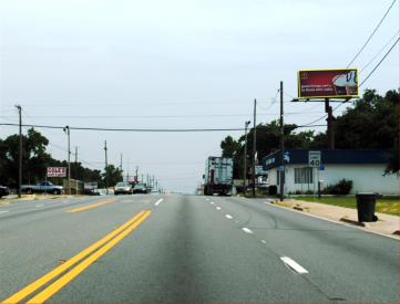E/S Pace Blvd N/O Bobe St F/S