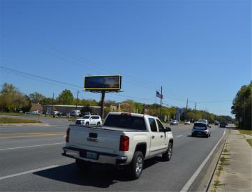 N/S Creighton Rd E/O Davis Hwy F/W