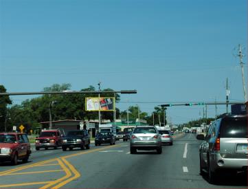 S/S Mobile Hwy W/O W St F/E