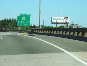 I-65 S E/L .3M N/O 4TH AVE S