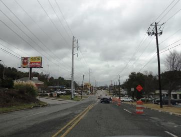 W VALLEY AV N/L 200' W/O GRN SPGS HWY FW