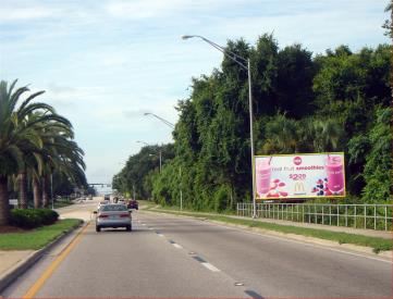 W/S LKLND HILLS BLVD S/O GRIFFEN RD S/B