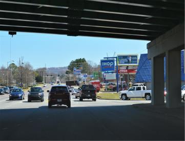 DRAKE AVE SL 300' E/O MEM PKWY FW