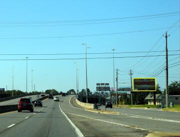 N MEM PKWY WL 650' N/O SPARKMAN FN