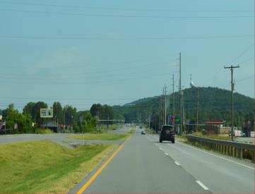 S MEM PKWY WL 100' MI S/O HOBBS ISLAND FS