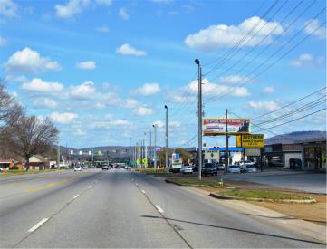 UNIVERSITY DR SL .3 MI W/O PULASKI PK FW