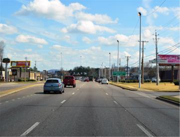 UNIVERSITY DR NL .3 MI W/O SPARKMAN FW