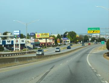 S MEM PKWY WL .2 MI S/O BOB WALLACE FS