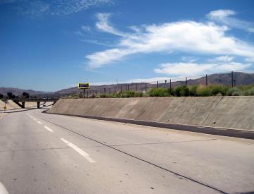 SIERRA HWY WL 1500'S/O AVENUE R @ RRXING