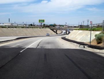 SIERRA HWY WL 1500'S/O AVENUE R @ RRXING