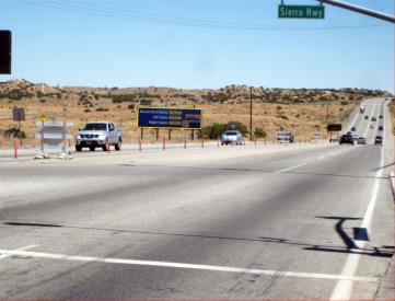 PEARBLOSSOM HWY NL 500' E/O SIERRA HWY