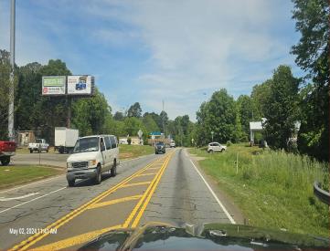 S/S HWY 140 @ UNIVETER E/F LEFT IN