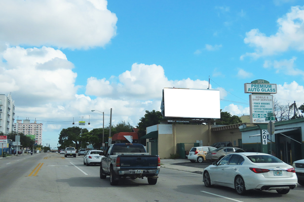 NW 22nd Av ES 100ft S/O NW 3rd St F/S - 2
