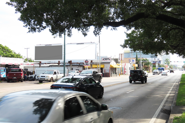 SW 8th St NS 200ft W/O SW 32nd Av F/W - 2