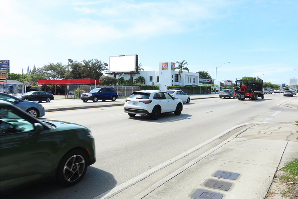 NW 27th Av ES 150ft S/O NW 7th St F/N - 1
