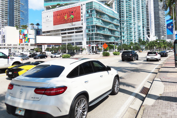 Biscayne Blvd WS 10ft S/O NE 8th St F/S - 1