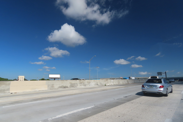I-95 WS 200ft S/O Airport Expwy F/S - 1