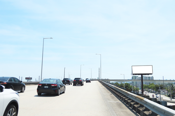 Airport Expwy SS 0.3mi E/O Le Jeune Rd F/W - 2