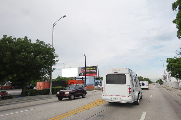 NW 54th St SS 150ft W/O NW 17th Av F/E - 1