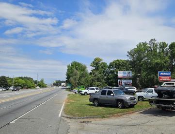 E/S HWY 41 500' N/O CENTER RD S/F TOP