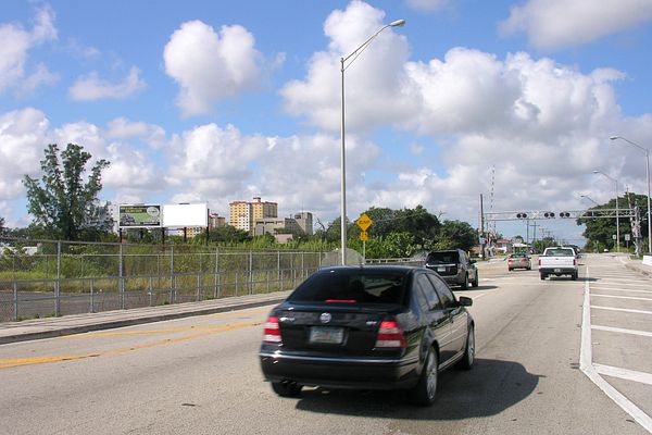 NE 82nd St SS 25ft E/O NE 4th Ct F/E - 2