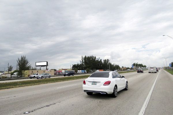 Okeechobee Rd SS 0.3mi E/O NW 116 Way F/E - 1