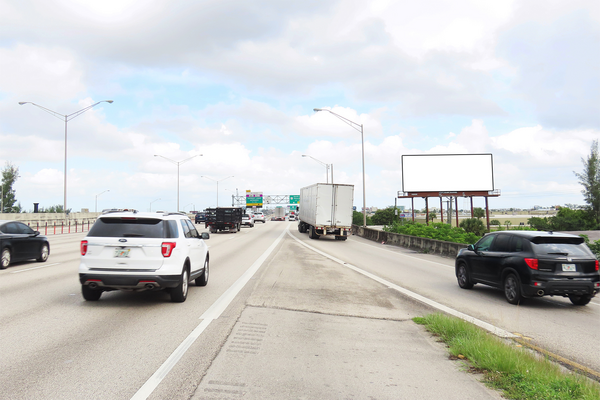 Palmetto Expwy ES 0.2mi N/O NW 74th St F/S - 2