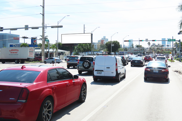Miami Gardens Dr NS 200ft W/O US 1 F/W - 1