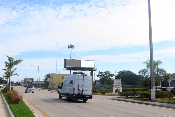 Pembroke Rd SS 425ft W/O SW 42nd Av F/W - 3