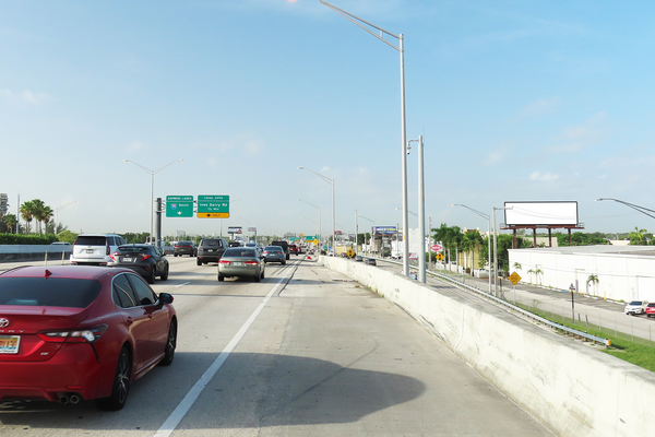 I-95 WS 523ft S/O Pembroke Rd F/N - 2