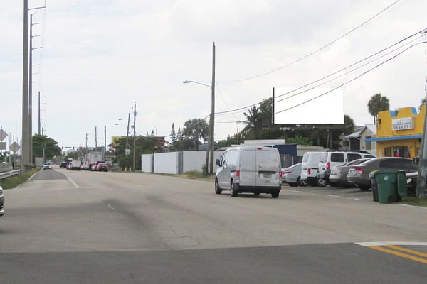 Dixie Hwy WS 620ft N/O Sheridan St F/N - 2