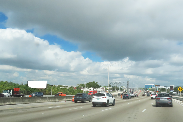 I-95 WS 0.4mi N/O Stirling Rd F/S - 1