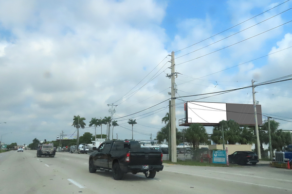 SR 84 NS 381ft E/O SW 25th Tr F/E - 3