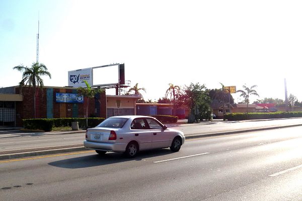 W Broward Blvd NS 270ft E/O NW 35th Av F/W - 2